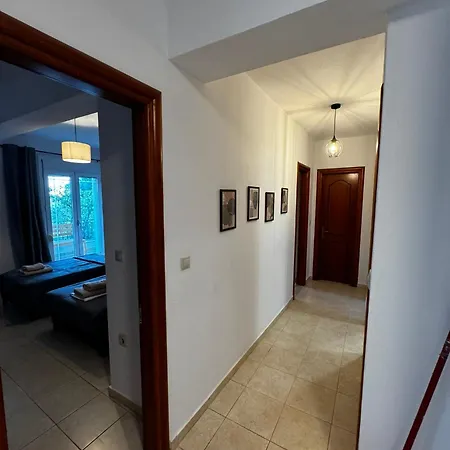 Center Stylish New 2 Bd With Balcony Skiathos Town