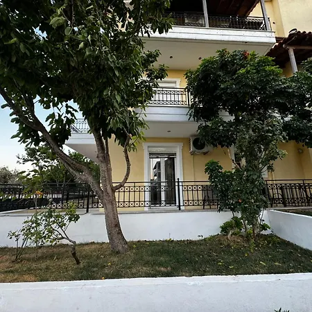 Center Stylish New 2 Bd With Balcony העיירה סקיאתוס