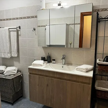 דירה Center Stylish New 2 Bd With Balcony